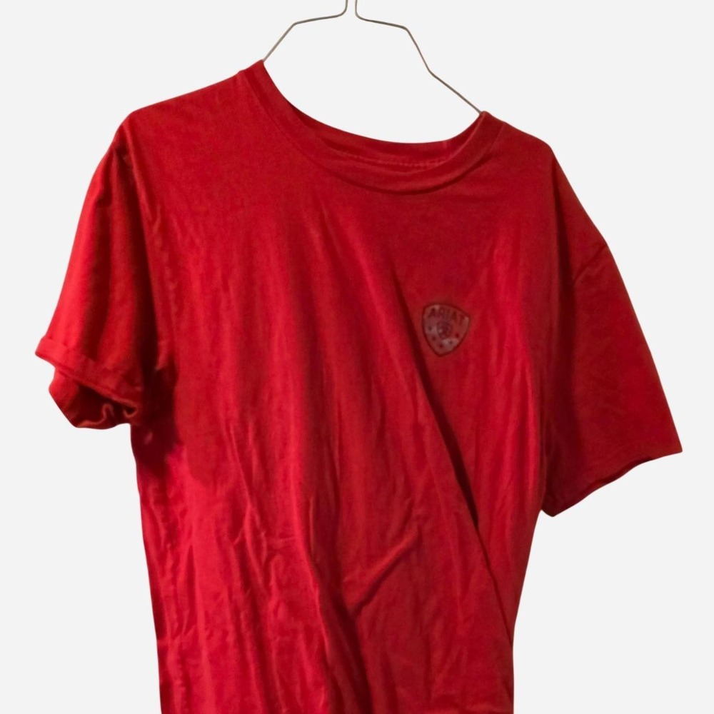 Ariat red graphic t-shirt with American flag design 🇺🇸 Western/cowboy style